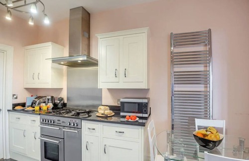 Aberdovey Apartment | Sea View Aberdovey - Westhaven Apartment