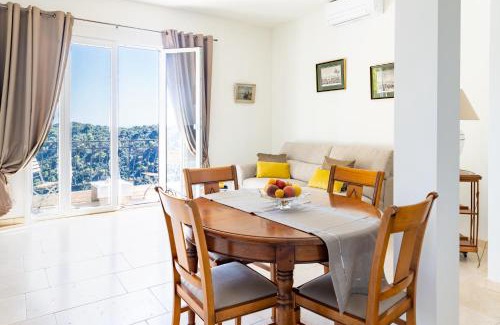 Villefranche-sur-Mer Apartment | Sea View Apartment with Private Secure Parking 3