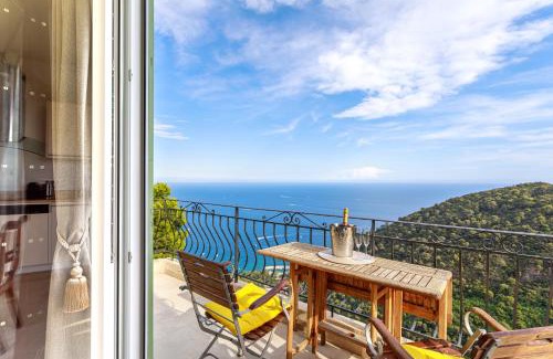 Villefranche-sur-Mer Apartment | Sea View Apartment with Private Secure Parking 3