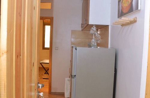Taddart Apartment | Sea view apartment, 20 metres from the beach