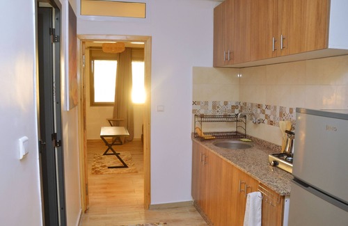 Taddart Apartment | Sea view apartment, 20 metres from the beach