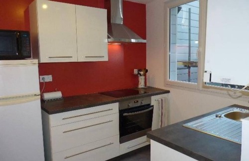 Granville Apartment | Sea-view apartment close to the beach, harbors and shops.