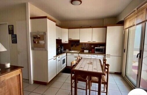 Jard-sur-Mer Apartment | Sea view apartment with south-facing balcony facing the port Wifi