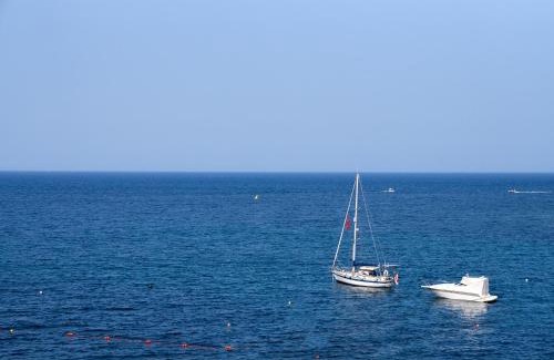 Marsalforn Apartment | Sea-view Apartment in Marsalforn