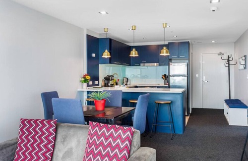 Auckland Central Business District Apartment | Sea View Apartment in Auckland CBD