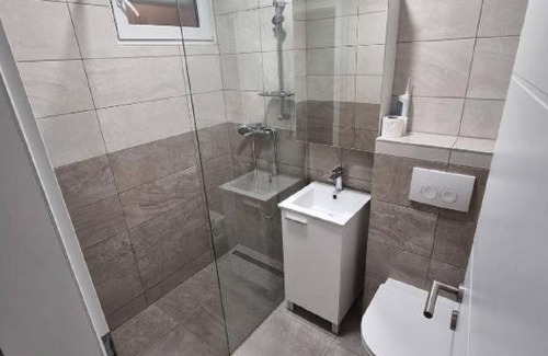 Zadar Apartment | Sea view balcony and parking
