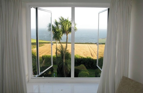 East Prawle Cottage | Sea View Cottage, 10 mins walk to the beach, no WiFi or phone signal!