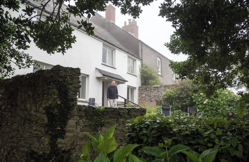 East Prawle Cottage | Sea View Cottage, 10 mins walk to the beach, no WiFi or phone signal!