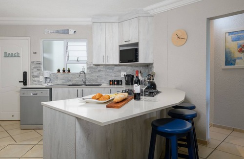 Ramsgate Apartment | Sea View Holiday Apartment. Walk to the Beach. Exclusive use roof-top deck.