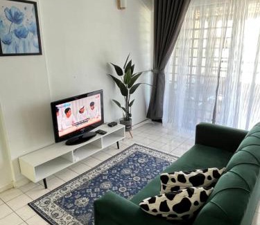 Taman Haji Zainal Apartment | Sea view homestay