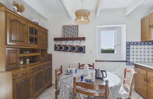 Kerlouet Apartment | Sea view - House with garden for 2