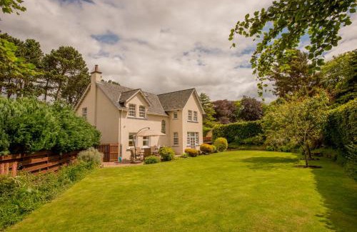 Nairn House | Sea View Lodge