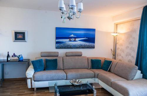 Saint-Laurent-du-Var Apartment | Sea view luxury apartment