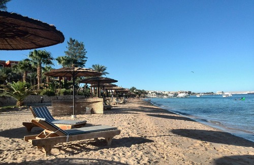 Al Mamsha El Seyahi Apartment | Sea view luxury apartment with private beach