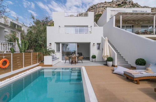 Matala Villa | Sea View Luxury Villa White in Blue
