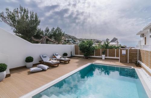 Matala Villa | Sea View Luxury Villa White in Blue
