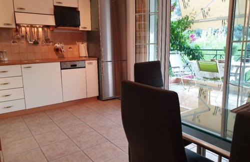 Kiveri House | Sea view maisonette