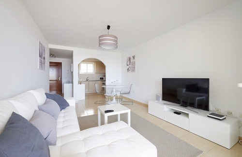Palm-Mar Apartment | Sea view ! Modern apartment near the beach with a beautiful large pool!