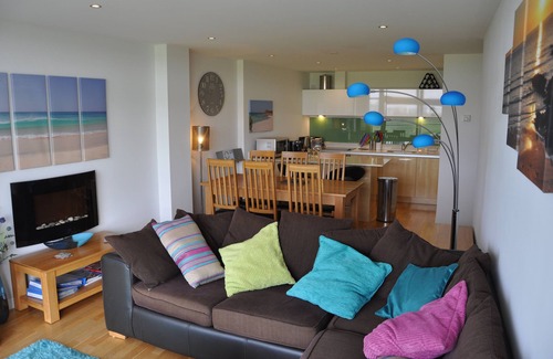 Newquay Apartment | Sea View of Fistral Beach and Golf Course, 9 Pearl Apartments
