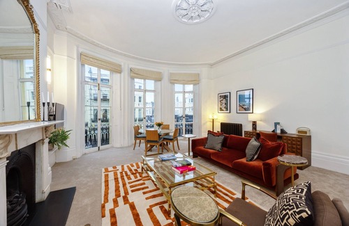 Hove Apartment | Sea View One Bed Regency Apartment by MyHoliday Let Brighton
