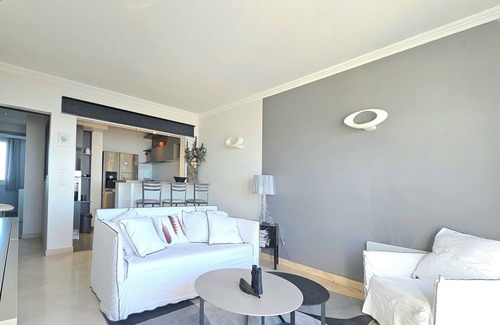 Pontaillac Apartment | Sea view- Pontaillac- 4 pers- 2ch- parking