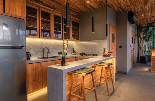 Lovina Villa | Sea View Pool House