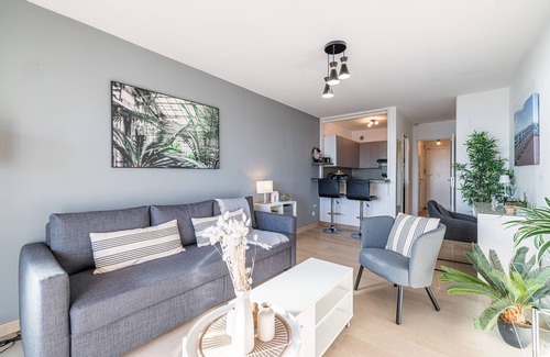 Fabron Apartment | Sea View & Promenade des Anglais Studio