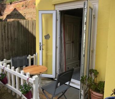 Felixstowe Apartment | Sea view studio