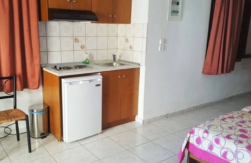 Chrisi Ammoudia Apartment | Sea View Studio with A/C, only 300 Meters from the Beach !