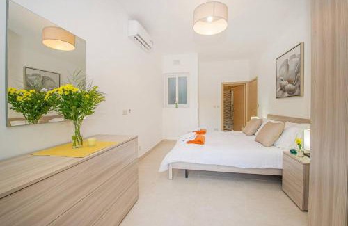 Marsalforn Apartment | Sea View Suite!