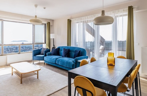 Maltepe Apartment | Sea View Terrace Flat Near Metro in Maltepe