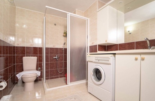 Fethiye House | Sea View Vibrant Flat w Balcony Right by Sea