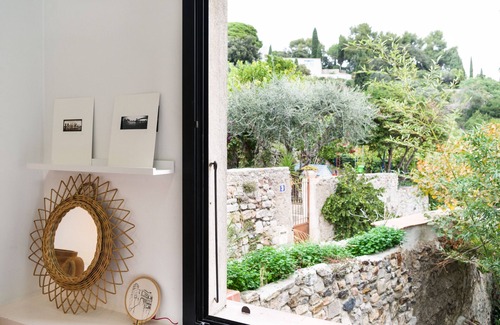 Hyeres City Centre House | Sea view-Villa d'architecte/jacuzzi-centre historique Hyères - villa JEANNELINE