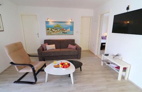Zavalatica House | Sea View Villa in Cara