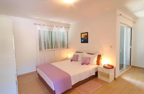 Zavalatica House | Sea View Villa in Cara