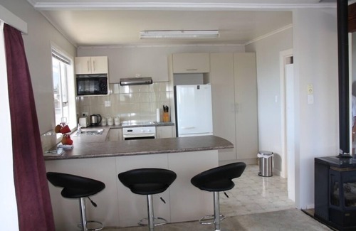 Coopers Beach House | Sea Views and Beach Walks