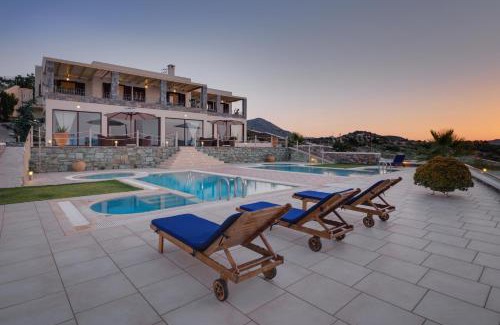Agia Pelagia Villa | Sea Views at villa Anemomylos with Heated Pool, Ping Pong and Tennis