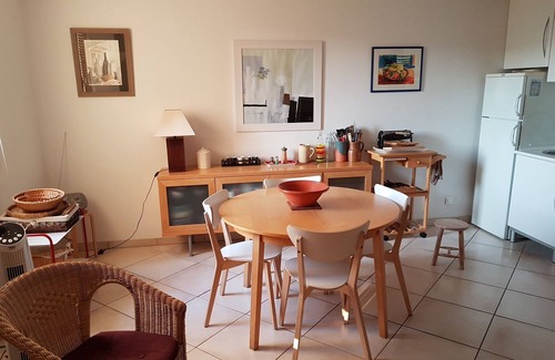 Cassis House | Sea views from a beautiful building, ideally located in Cassis near the harbour