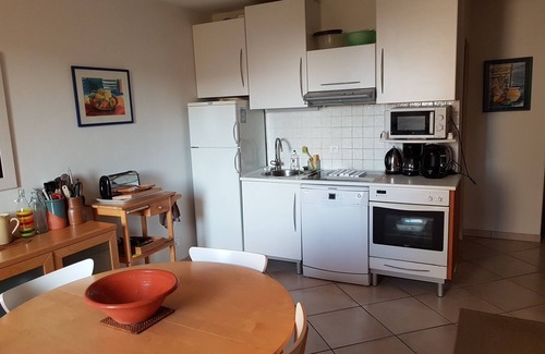 Cassis House | Sea views from a beautiful building, ideally located in Cassis near the harbour