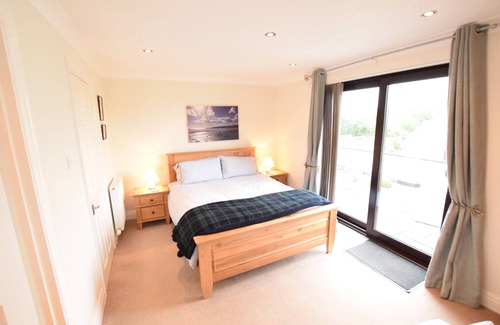 Saundersfoot House | Sea views, great facilities, quite location, 15mins walk to Saundersfoot & beach
