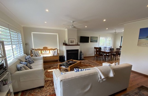 Mollymook House | Sea Views Mollymook Beach