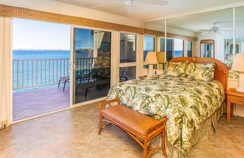 Kailua-Kona Condo | Sea Village #4114 | Panoramic Ocean Views!