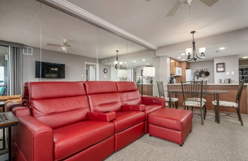 North Ocean City Condo | Sea Watch 3 BR, Ocean View, 3 Pools, Arcade & Movie Theatre! FREE Linens/Towels