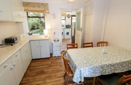 Roundstone House | Sea Watch House