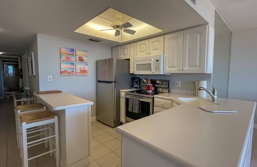 Marco Island Condo | Sea Winds 101 Beach front, first floor, large corner unit