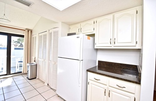 St. Augustine Beach Condo | Sea Winds 63 Large 3 bed TH 3 bath