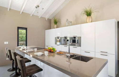 Noord Villa | Sea Winds Villa by Bocobay