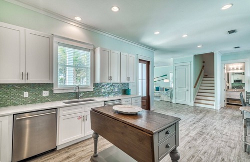 Emerald Waters Village House | SEA YOU SOON: Gorgeous Home in Gated Neighborhood w/Private Pool & Easy Beach Access!