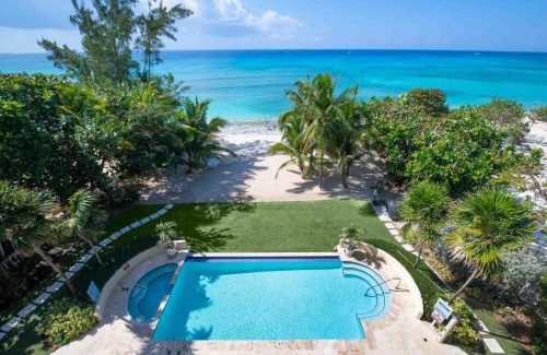 Seven Mile Beach Apartment | Seabreeze #8 by Grand Cayman Villas & Condos