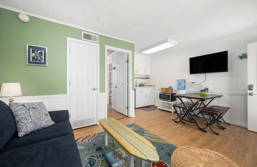 Ocean Pines Cottage | Seabreeze Cottage at the Inn on Turville Creek